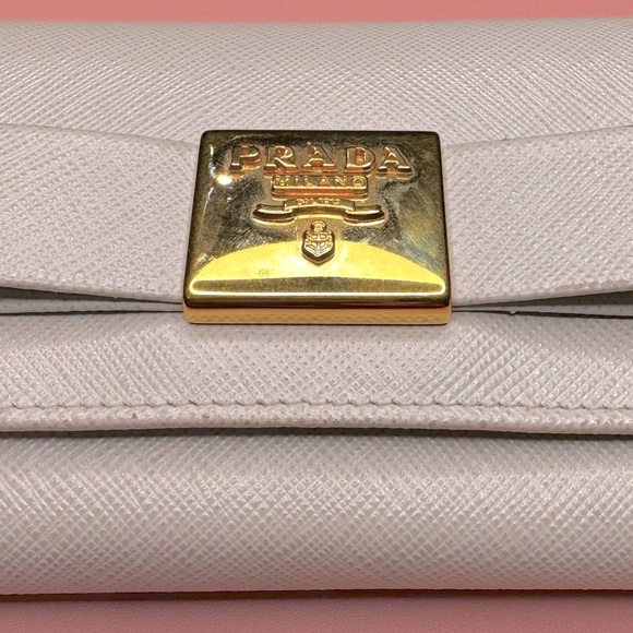 Authentic Prada Continental Leather Bow Tie Wallet - Picture 3 of 14